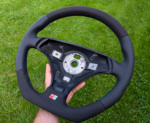 Volant fond plat - volant, audi