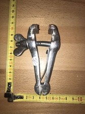 etau outil ancien étau de serrage à mains réf N°15