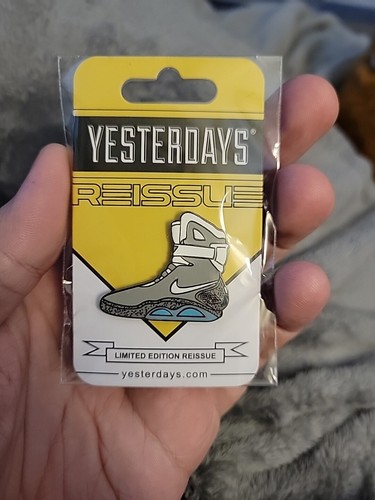 Nike air mag pin - air, back