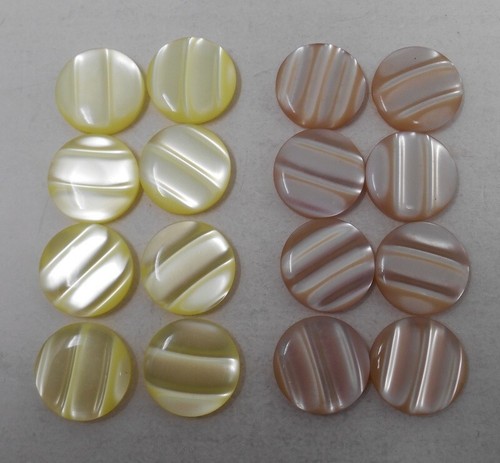 Lot boutons anciens en - de,