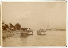 France, Paris, la Seine, Bateaux-Mouches, vue sur le tour Eiffel   Vintage Album