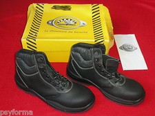 Paire NEUVE de CHAUSSURES DE