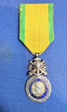 MILITARIA MEDAILLE  MILITAIRE