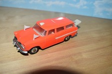 NOREV 1/43 simca marly break ambulance N°41 des années 60 made in France