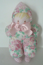 J7. DOUDOU POUPEE FILLE COROLLE ROSE FLEUR VERT BLONDE HOCHET GRELOT 26cm TBE