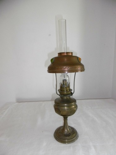 Ancienne lampe petrole - de,