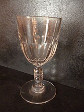 Verre a liqueur a pied ancien