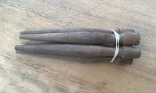 LOT DE CINQ PIQUETS DE TENTE