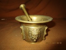Mortier en bronze à décor de