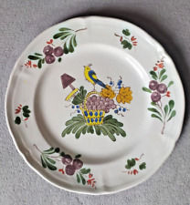 Assiette en faïence, décor fait main, oiseau sur panier de raisins. France P.3