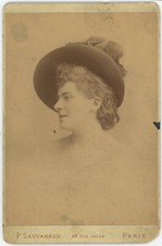 Cabinet circa 1890. Meyrianne Héglon, artiste lyrique belge. Opéra.