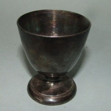 Coquetier en métal argenté -