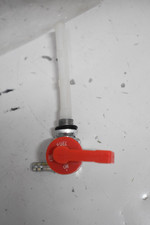 Robinet essence adaptable