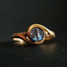 Bague médaillon religieux