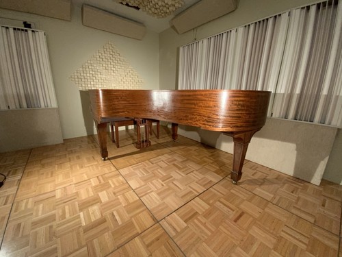 Steinway and sons grand piano - steinway,