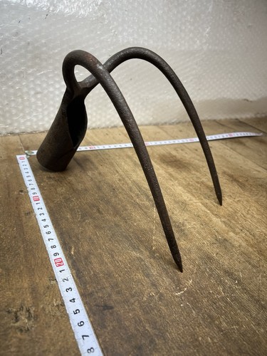 Croc fourche outil ancien - à,