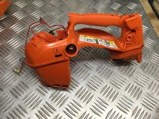 poignée réservoir  pour tronçonneuse husqvarna T 435