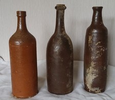 LOT DE 3 ANCIENNES BOUTEILLES EN GRÈS