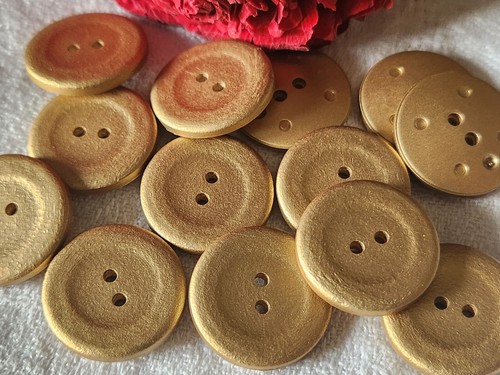 Lot boutons doré deux - 19,