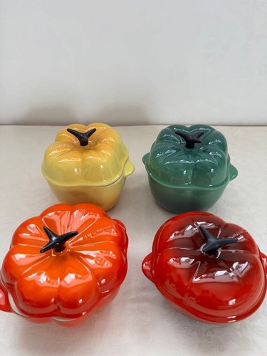 Lot petites casseroles en - 4,