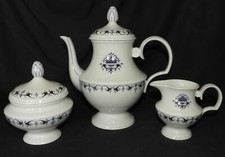 PORCELAINE DE LIMOGES : VIGNAUD & BERNARDAUD Cafetière, Sucrier, Verseuse (TBE)