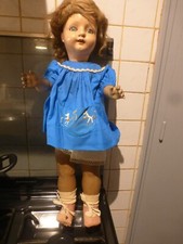 Ancienne poupée en