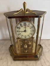 HORLOGE, verre hexagonal, « 1976 Kundo Anniversary »