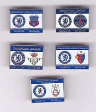 Collection de 5 insignes