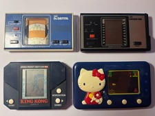 Lot de 4 jeux électroniques