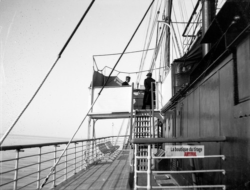 Sur pont un paquebot - d'un,