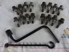 CITROEN PEUGEOT lot de 16 boulons goujons de roues  + clés , longueur 6 cm