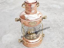 Lampe à pétrole ancienne