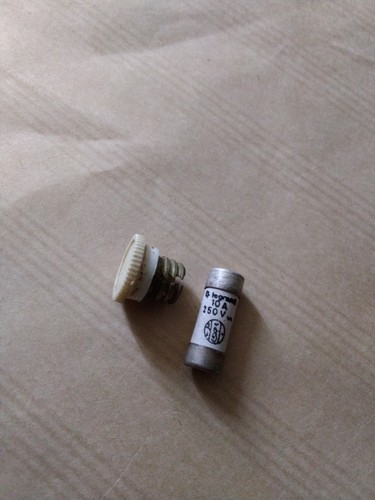 Ancien porte fusible - ancien,