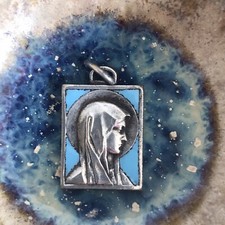 Médaille Religieuse émaillée Vierge Marie Lourdes en métal Collection Religion