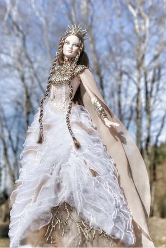 Lady the white woods - of, barbie