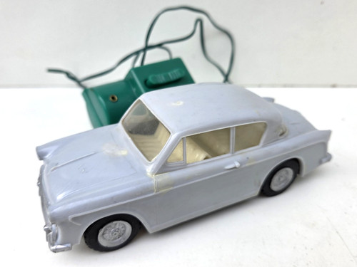 Voiture filoguidé trabant