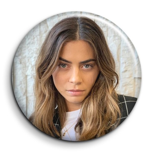 Lorenza izzo badge - -, 38mm