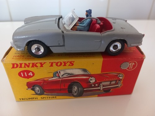 Dinky toys triumph spitfire - toys,