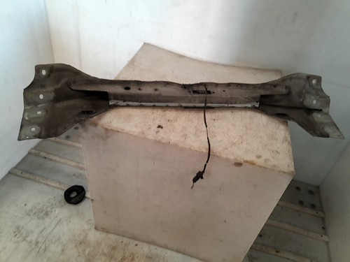 Traverse superieur armature