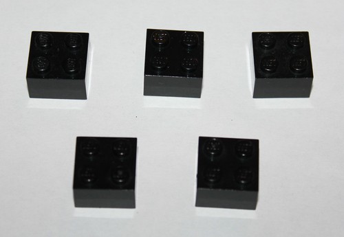 Lego black brick 2x2 ref - x,