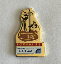 3 - Pin's ANCIEN TELEPHONE PICART-LEBAS 1913 - FRANCE TELECOM