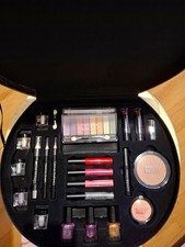 maquillage parisax beauty