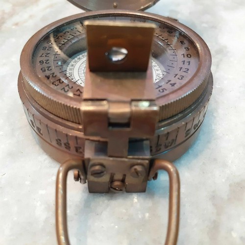 Boussole militaire ancienne - boussole,