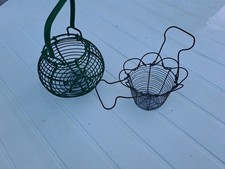 2 anciens petits paniers à salade en fil de fer poupée enfant