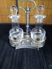 Serviteur huile & vinaigre en étain de Brescia avec flacons en cristal RCR