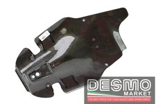 Dessous de queue en fibre de