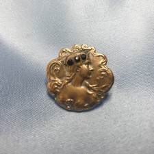 Belle petite broche ancienne Laiton & pierreries Profil femme Art Nouveau 1900