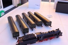 un Lot Locomotive vapeur