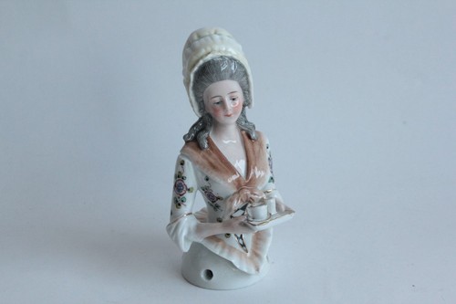 Demi figurine porcelaine