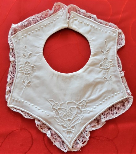 Tres joli bavoir ancien - bavoir,